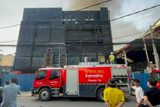 7月1日傍晚，金边堆谷区一夜店起大火，截至晚上8点，已造成6人死亡（2...